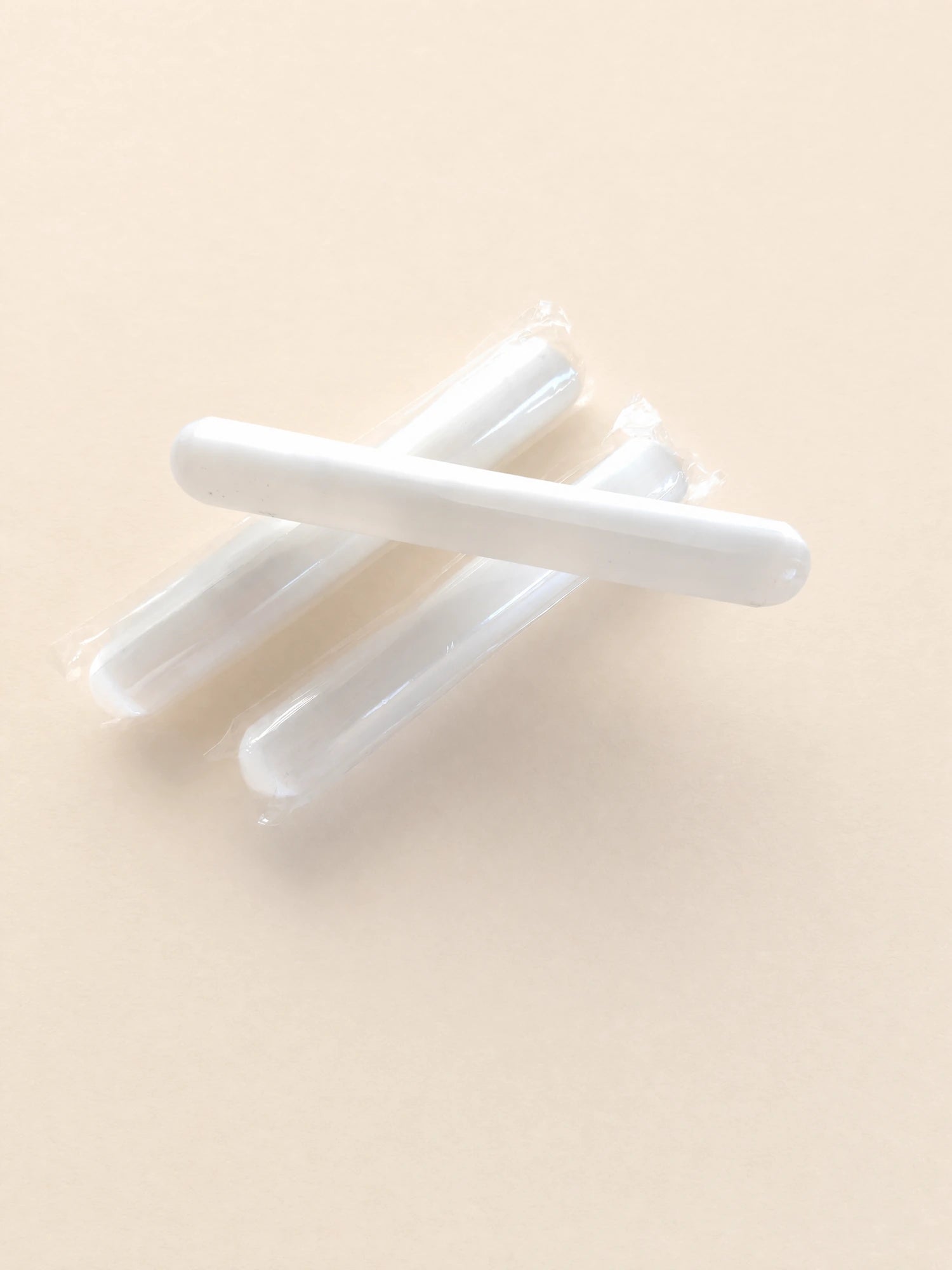 Selenite Stick — 115 g · circa 16 × 2,5 cm