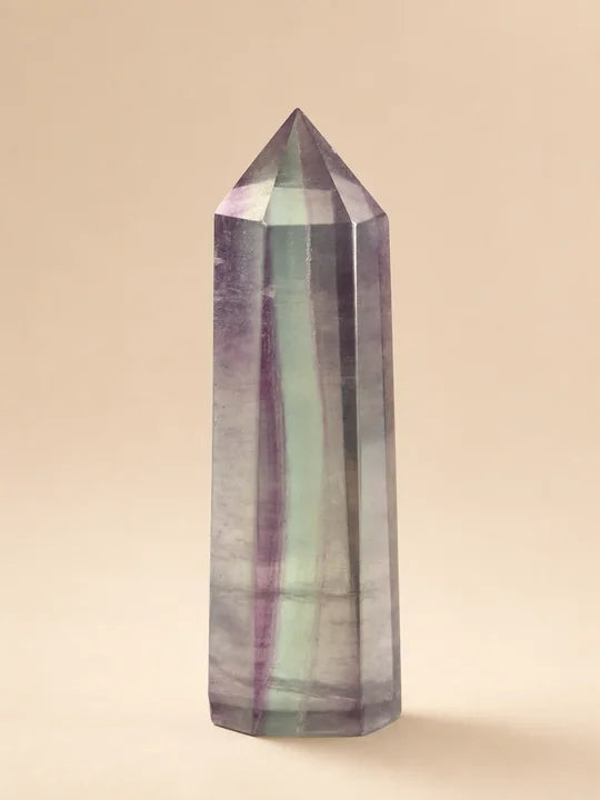 Torre di Fluorite Arcobaleno — 30 g · 6 × 2 × 2 cm