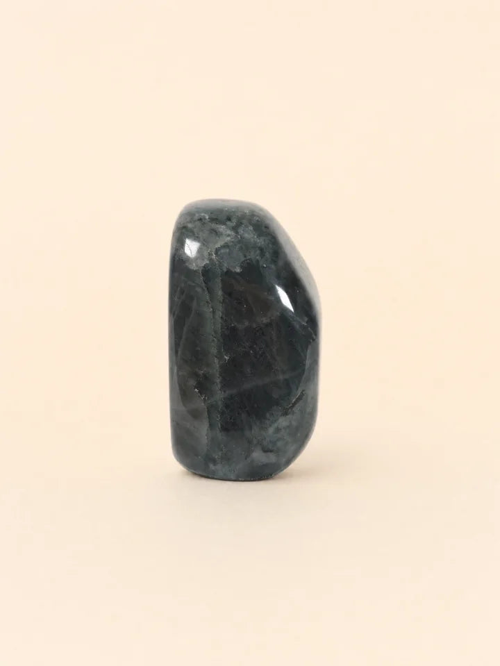 Freeform Labradorite